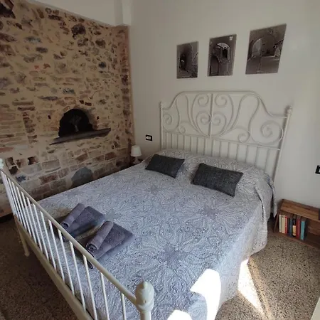 Il Volto Bed and Breakfast *